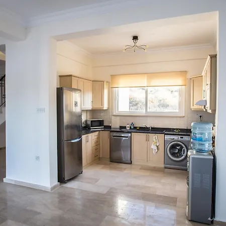Kyrenia Villa *